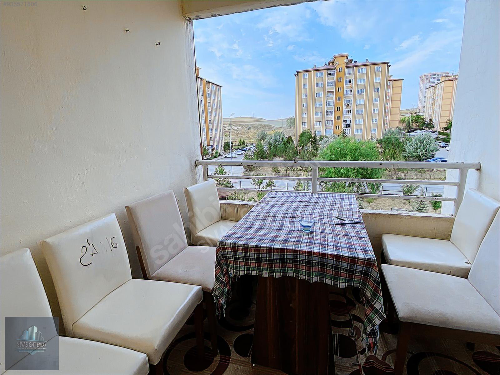 SİVAS GMT EMLAK�TAN ÜNİVERSİTE TOKİİ�DE SATILIK ARAKAT 3+1 DAİRE
