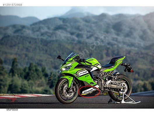 Grenaj / KAWASAKİ NINJA ZX4RR 2025 SOL ALT SAKAL STİCKER DAHİL