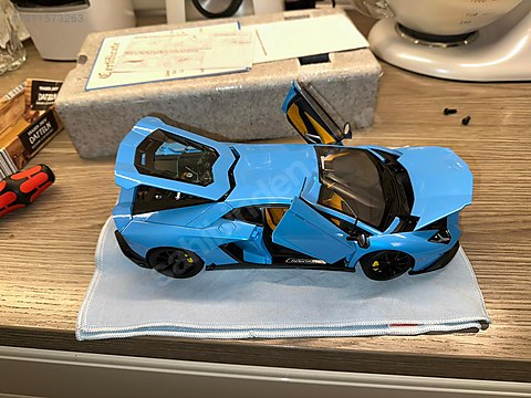 AutoArt Lamborghini Aventador LP720-4 / 50th Anniversary Blue on