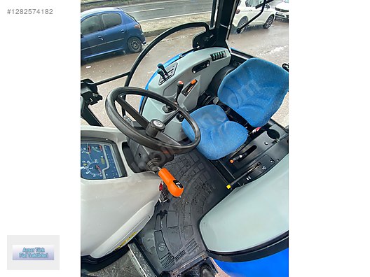 Machinery / Agricultural Machines / Tractors / New Holland / TT4.65