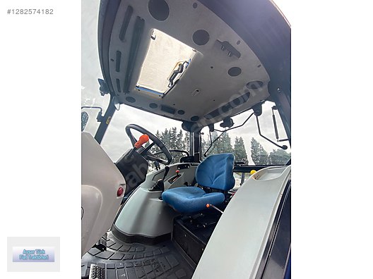 Machinery / Agricultural Machines / Tractors / New Holland / TT4.65