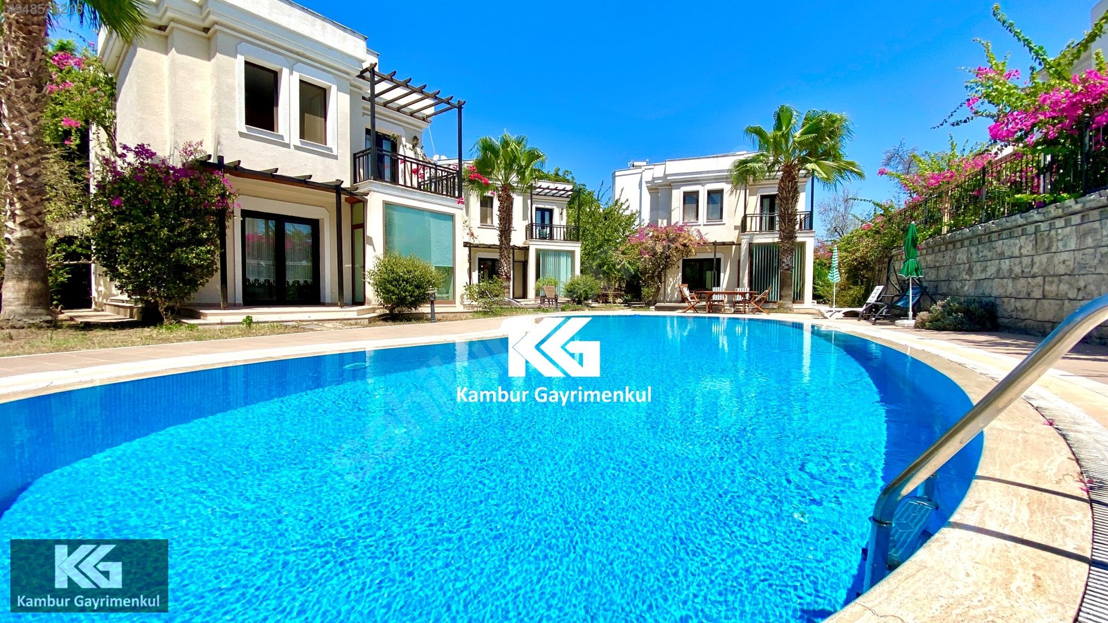 Türkbükü�nde 1.325m2 Arsa İçinde 4adet 5+2 Tripleks Villa Satılık
