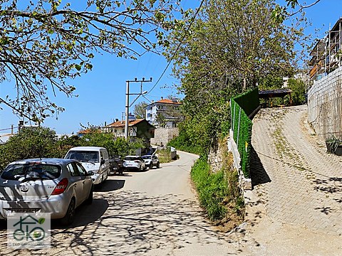 YİĞİTALİDE BURSA MANZARALI SATILIK KÖY İÇİ BAHÇE