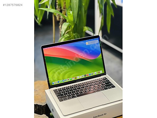 MacBookAirM1 2023購入8G256GB 昨年2月 MacBook Air M1 8 GB 256 GB SSD 13.3