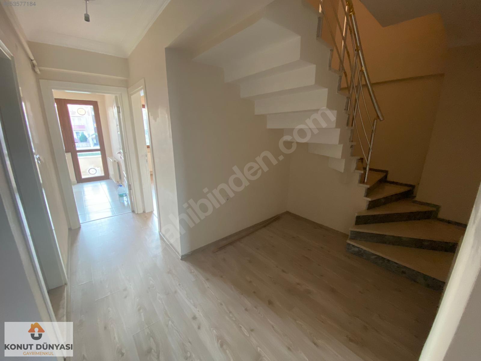 Emlak Ofisinden 4+1, 200 m² Kiralık Daire 1.300 TL�ye