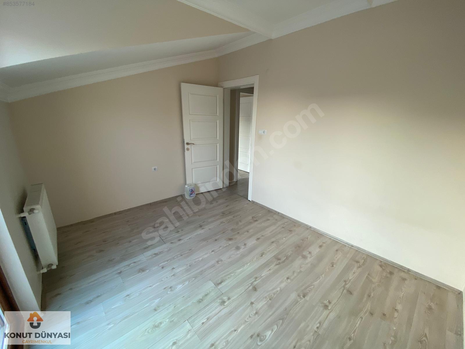 Emlak Ofisinden 4+1, 200 m² Kiralık Daire 1.300 TL�ye
