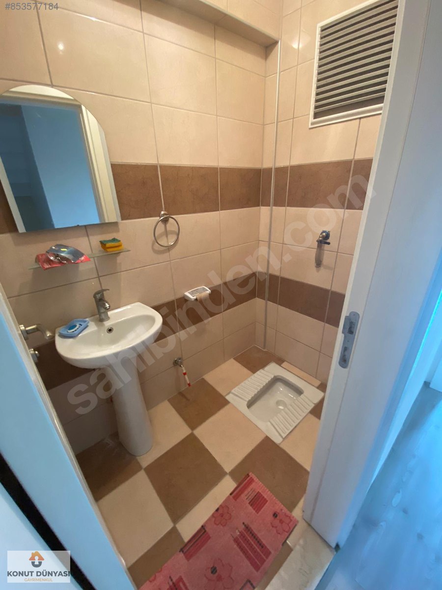 Emlak Ofisinden 4+1, 200 m² Kiralık Daire 1.300 TL�ye