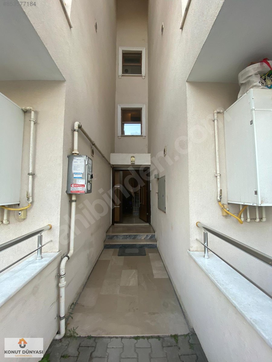 Emlak Ofisinden 4+1, 200 m² Kiralık Daire 1.300 TL�ye
