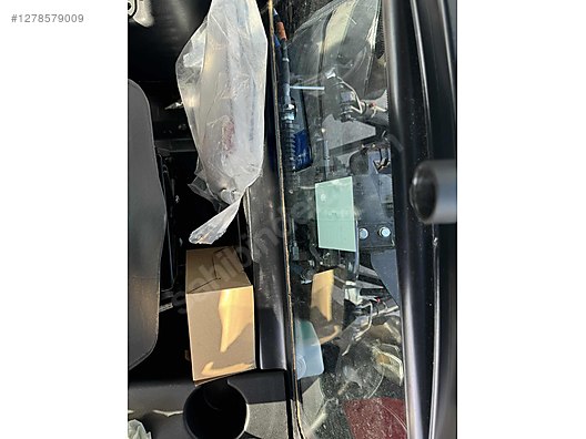 Machinery / Agricultural Machines / Tractors / Case IH / Farmall 100M