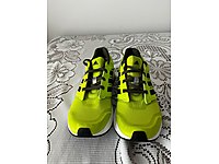 Adidas koşu ayakkabısı