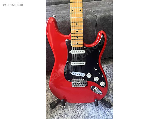 Squier Elektro Gitar