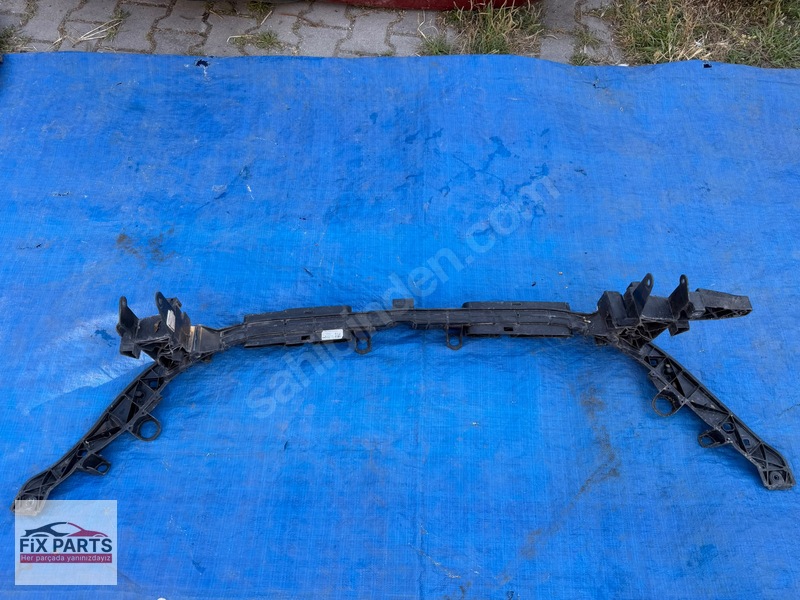 Mercedes A Ön Panel