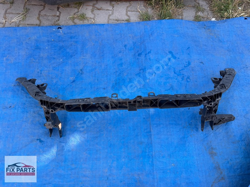 Mercedes A Ön Panel