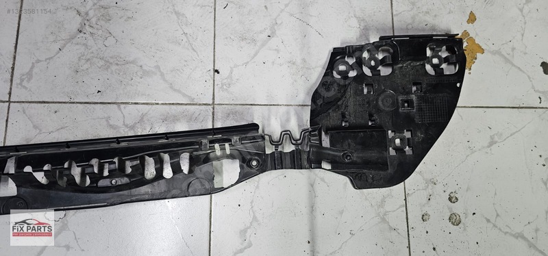 BMW 5 Serisi Tampon Braketi (Arka)