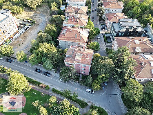 ALTUNİZADE SATILIK BİNA VE ARSASI