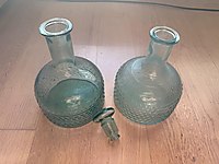 2 tane Eski Yeşil Klasik Cam Sürahi, çok güzel bir formda