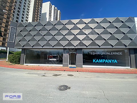 Bahçeşehir Mobilyacılar Sitesinde 840m2 Kiralık...