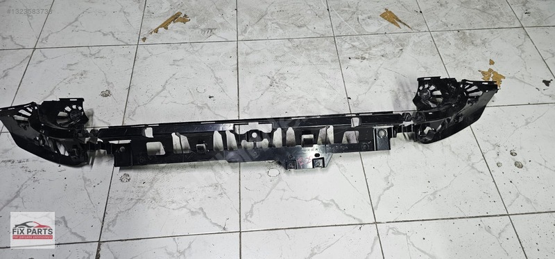 BMW 1 Serisi Tampon Braketi (Arka)