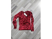 Koton M beden etiketi üstünde kadife bluz