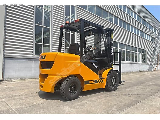 Machinery / Industrial / Carrying & Stacking Equipment / Forklifts / For Sale / Vmax