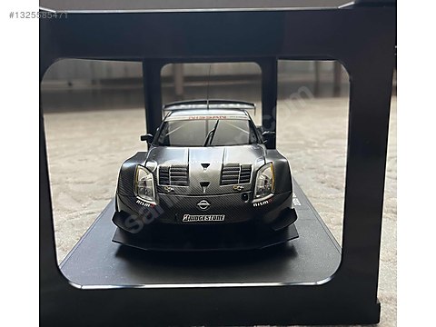Autoart Diecast Model 1:18 Nissan Araba - 1325585471