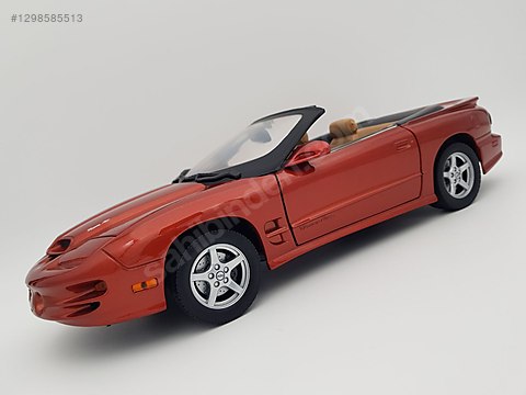 İNDİRİM*** 1/18 die-cast Pontiac Firebird Trans Am 2002 on