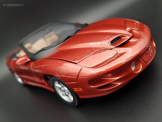 1/18 die-cast Pontiac Firebird Trans Am 2002 on sahibinden.com