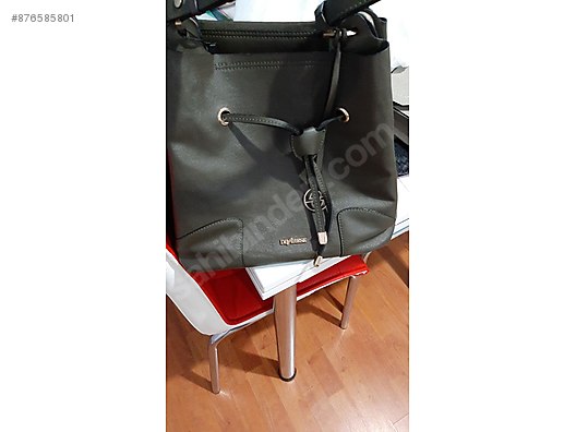 Sifir Orjinal Canta Divarese Bayan Modelleri Sahibinden Com Da 876585801
