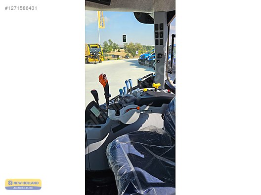 Machinery / Agricultural Machines / Tractors / New Holland / TR6.125S