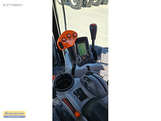 Machinery / Agricultural Machines / Tractors / New Holland / TR6.125S