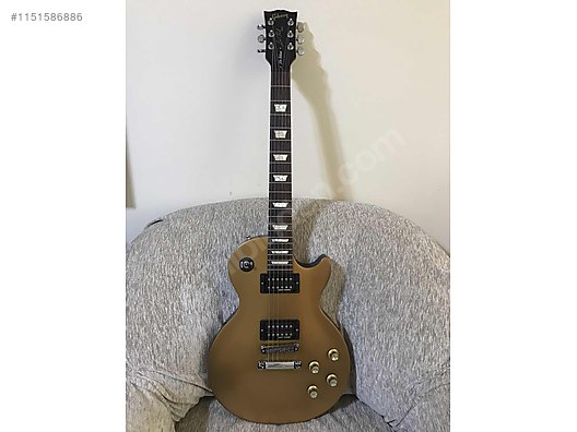 Gibson les paul 70s deals tribute gold top