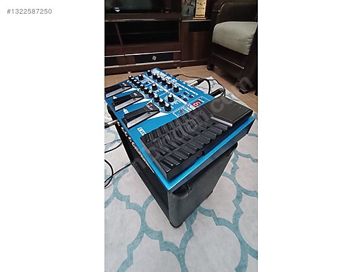 Boss Me-50 bağlama pedal - Efekt Pedalı ve Diğer Enstrüman Yan