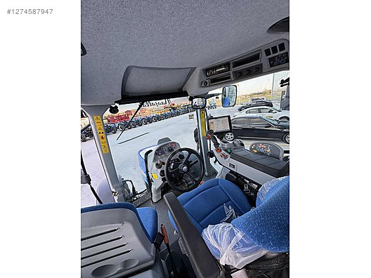 Machinery / Agricultural Machines / Tractors / New Holland / T6.160