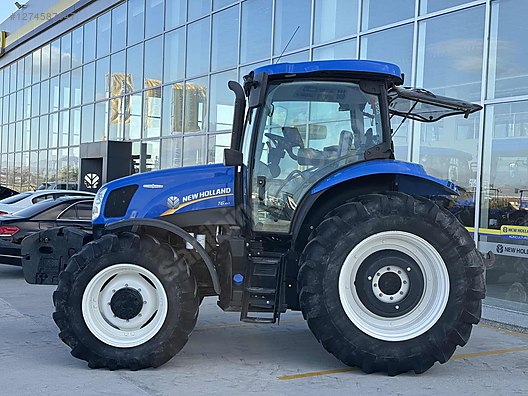 Machinery / Agricultural Machines / Tractors / New Holland / T6.160