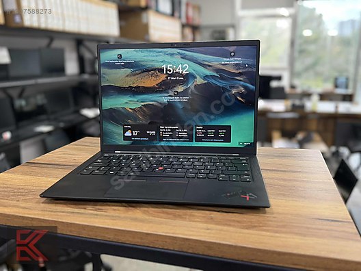 Lenovo / ThinkPad X1 Carbon Gen 9 _ i7 1165G7 _16gb RAM 512 GB SSD