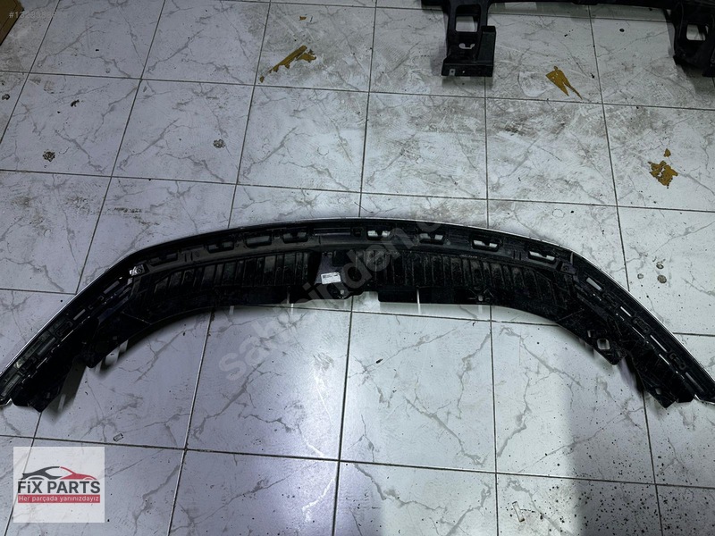 Mercedes EQB Tampon (Ön)