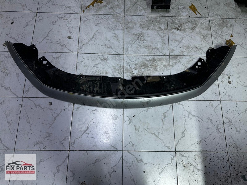 Mercedes EQB Tampon (Ön)