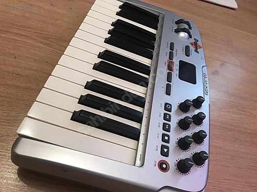 M Audio Oxygen 2 Midi Klavye Ve Diger Tuslu Calgilar Sahibinden Com Da 873588958