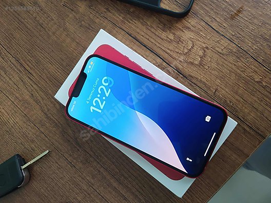 Apple / iPhone 13 / iPhone 13 512 GB kırmızı renk cihaz tertemiz