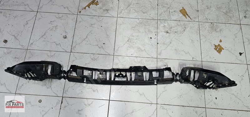 BMW 1 Serisi Tampon Braketi (Arka)