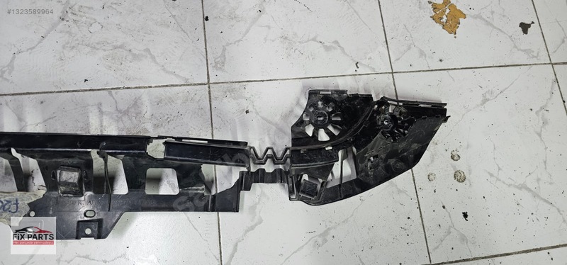 BMW 1 Serisi Tampon Braketi (Arka)