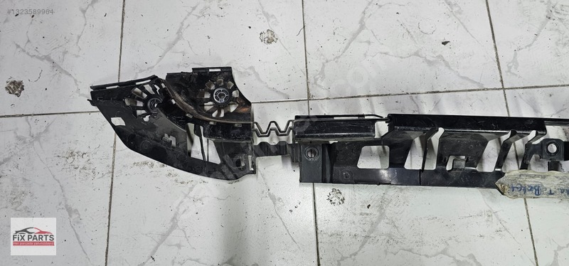 BMW 1 Serisi Tampon Braketi (Arka)