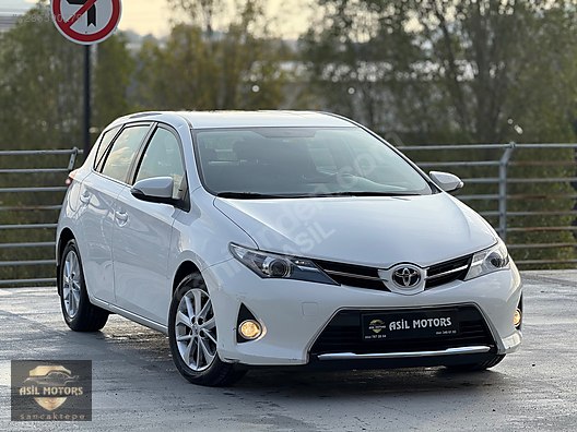 Vasıta / Otomobil / Toyota / Auris / 1.4 D-4D / Active