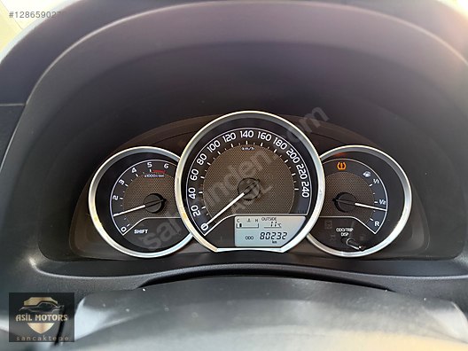 Vasıta / Otomobil / Toyota / Auris / 1.4 D-4D / Active
