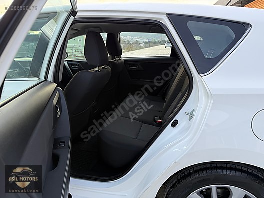 Vasıta / Otomobil / Toyota / Auris / 1.4 D-4D / Active