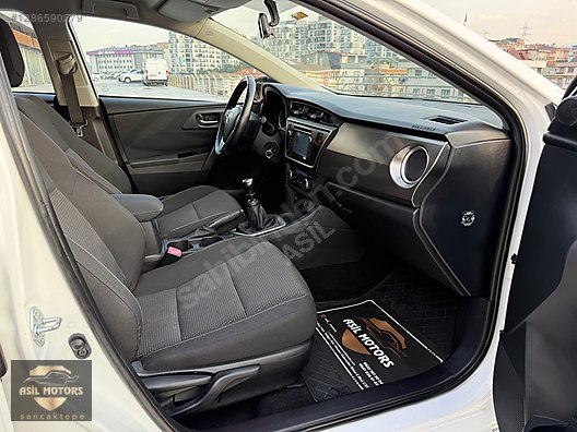 Vasıta / Otomobil / Toyota / Auris / 1.4 D-4D / Active
