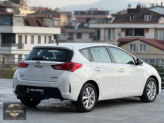 Vasıta / Otomobil / Toyota / Auris / 1.4 D-4D / Active