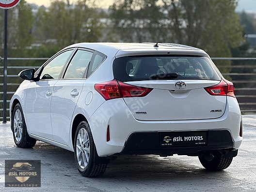 Vasıta / Otomobil / Toyota / Auris / 1.4 D-4D / Active