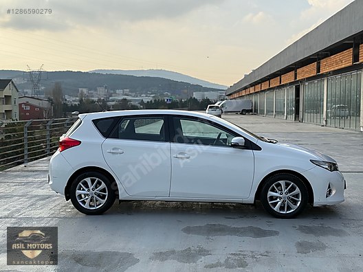 Vasıta / Otomobil / Toyota / Auris / 1.4 D-4D / Active