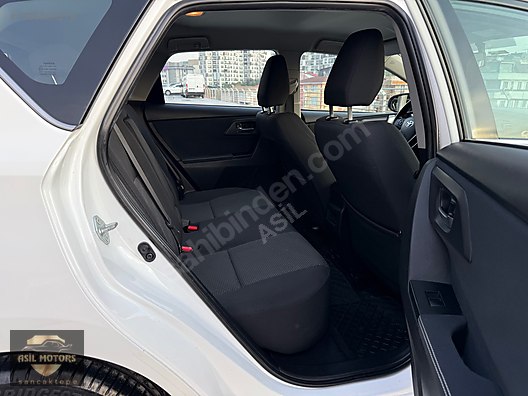 Vasıta / Otomobil / Toyota / Auris / 1.4 D-4D / Active